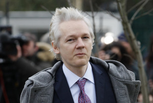 Krijuesi i Wikileaks, Julian Assange