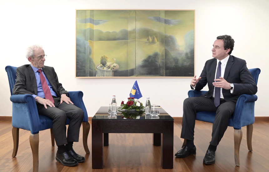 Kryeministri Albin Kurti dhe profesori amerikan në universitetin “Johns Hopkins”, Daniel Serwer