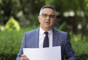 Besnik Tahiri