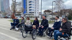 On Wheelchair Day, it is required to respect the standards for their free movement