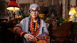 Fashion icon Iris Apfel has died