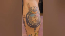 Uellsiani thyen rekordin botëror me 69 tatuazhe lepuri