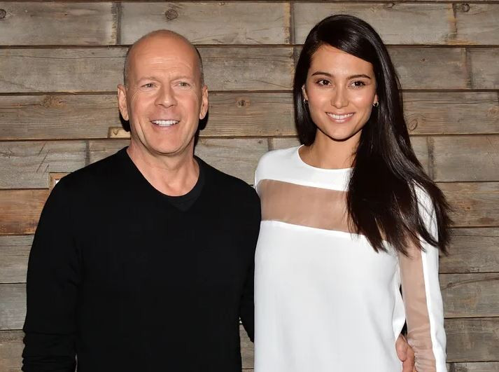 Buqa bilan porno jinsiy aloqa Jinsi shim kiygan xurmoli qiz