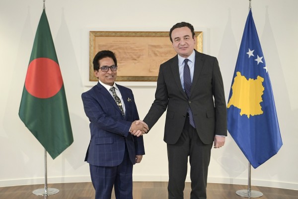 Albin Kurti dhe Mosharraf Hossain Bhuiyan