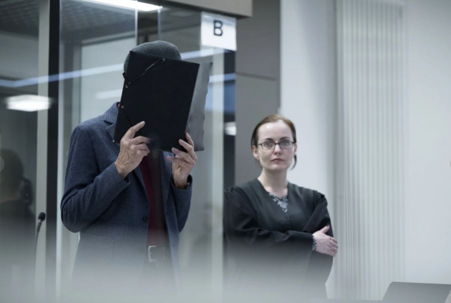 Ish-oficeri gjerman del në gjyq për vrasjen e një polaku 50 vjet më parë