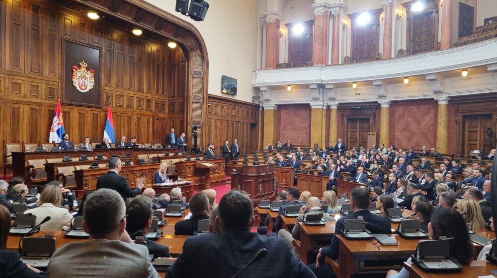 Bërnabiq nuk zgjidhet sërish kryekuvendare, seanca vazhdon të mërkurën