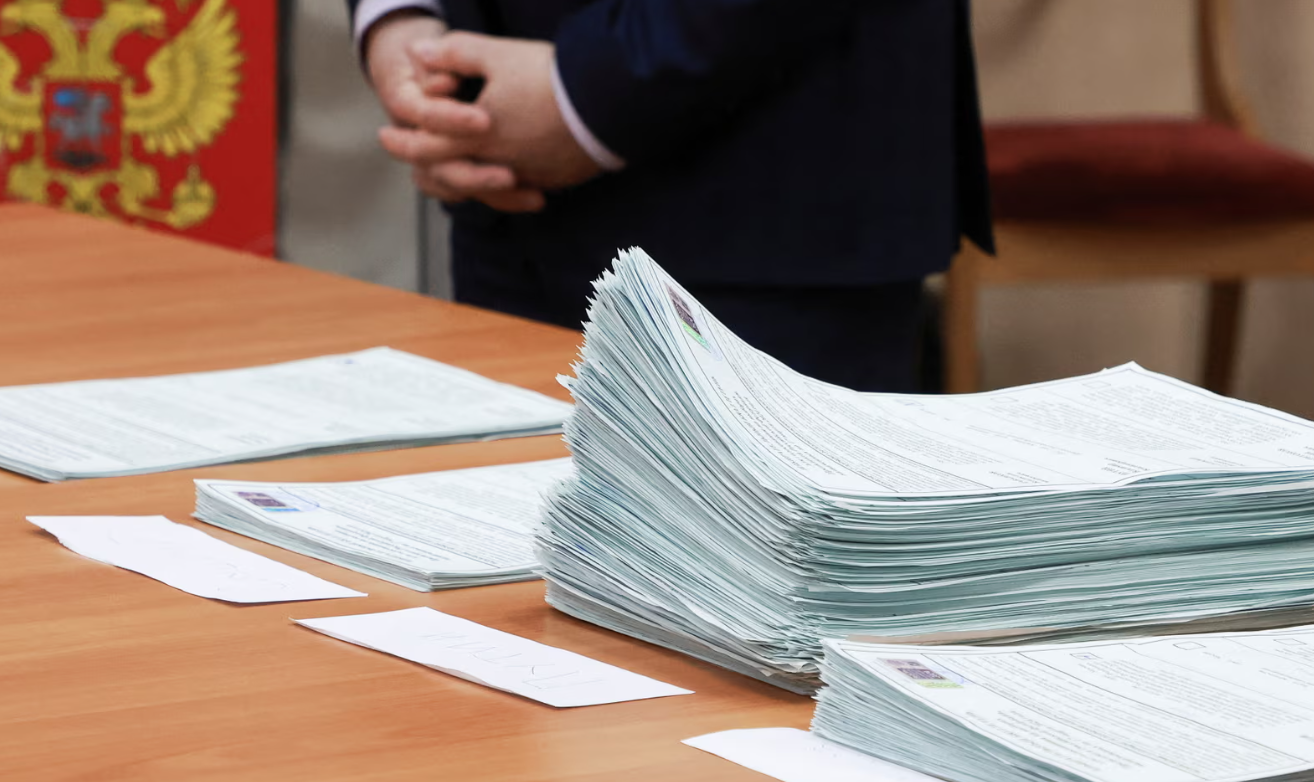 Një ruse dënohet me burgim pasi shkroi “Jo luftë” në fletëvotim