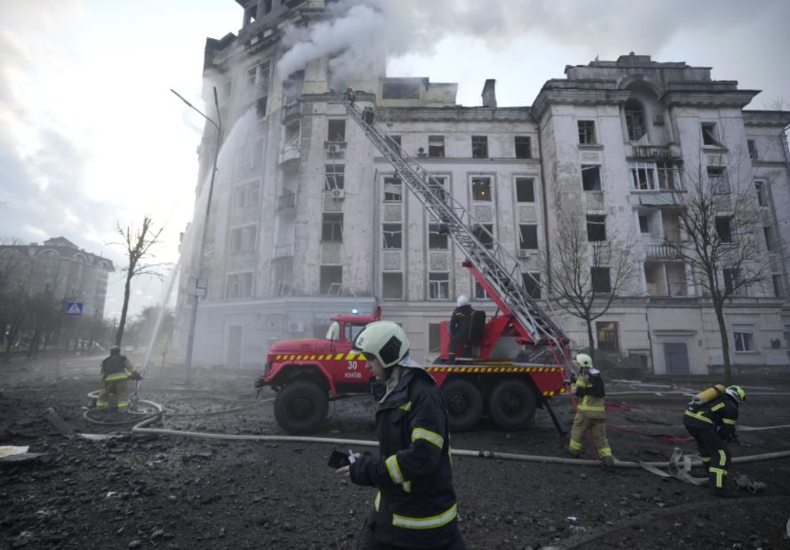 Rusia sulmon Kievin për herë të parë në 44 ditë, 13 të plagosur
