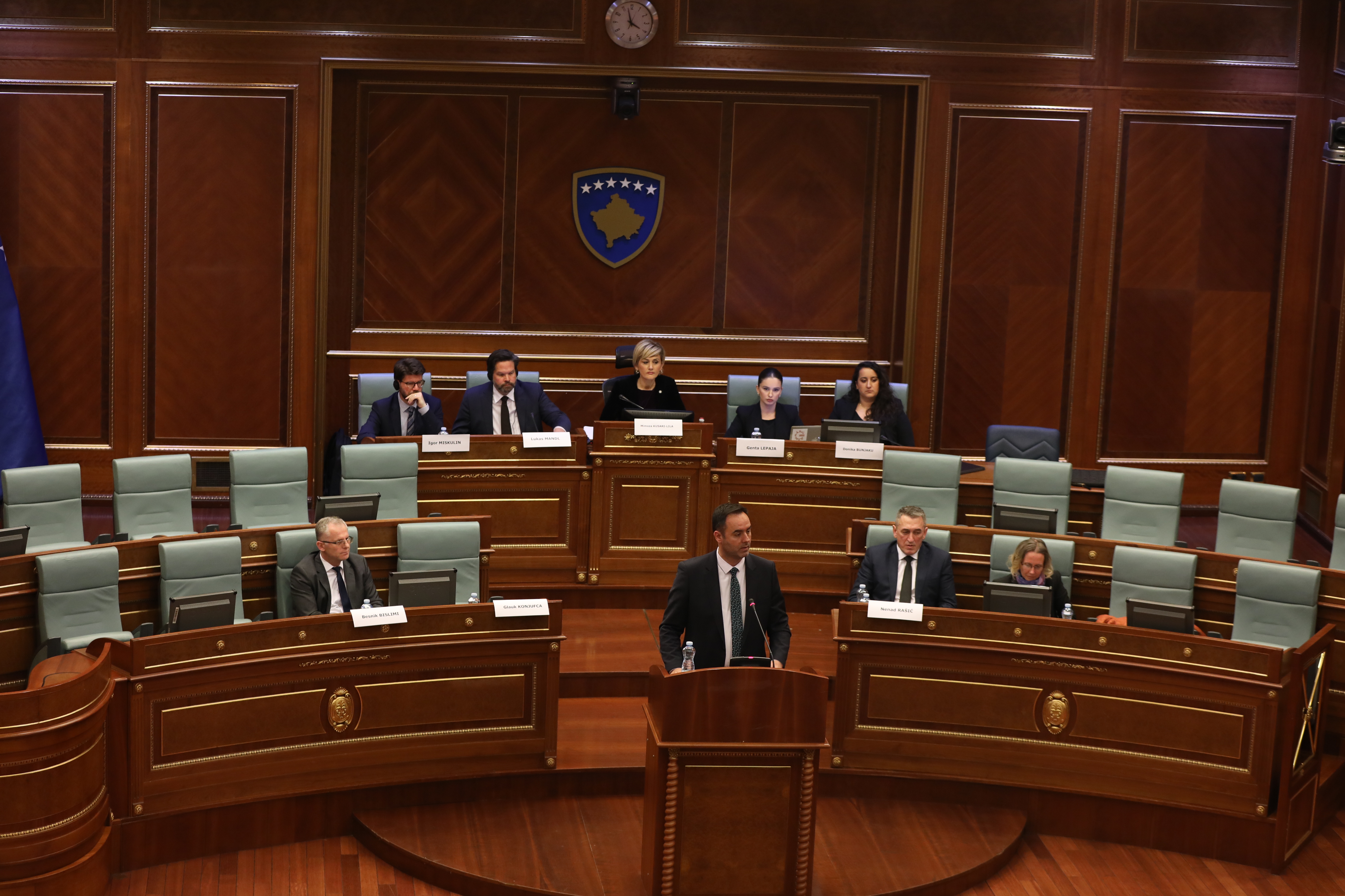 Glauk Konjufca në Kuvendin e Kosovës