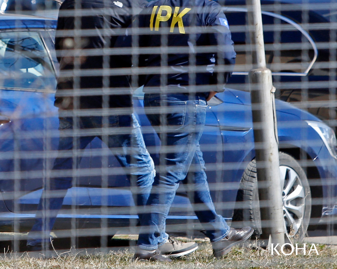 Në nëntor u suspenduan 13 zyrtarë policorë  njëri prej tyre edhe u arrestua