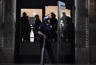 Policia në kampusin UCLA