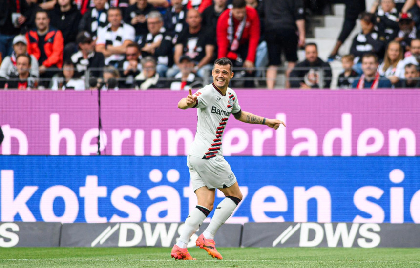 Granit Xhaka - Bayer Leverkusen