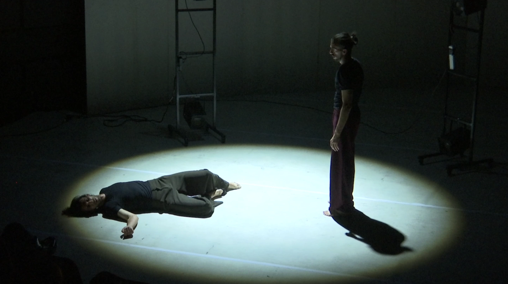 Pamje nga shfaqja "Thirrje"