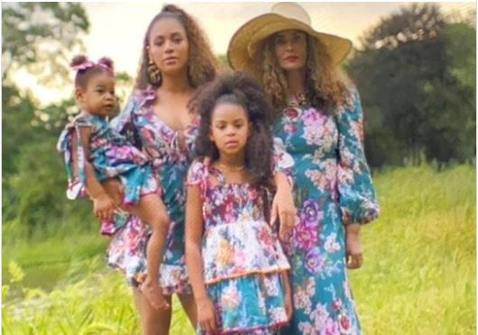 Beyonce, nëna e saj Tina dhe vajzat Rumi dhe Blue Ivy