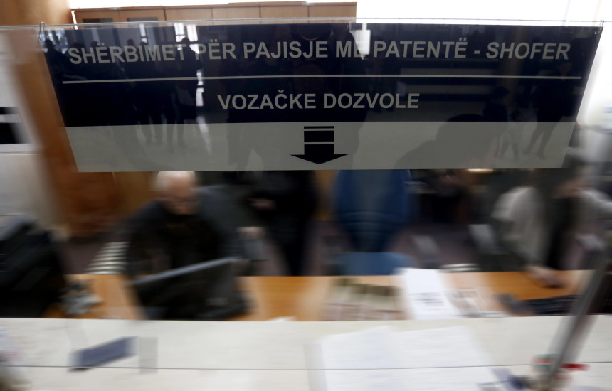 Sherbimi per patent shofer