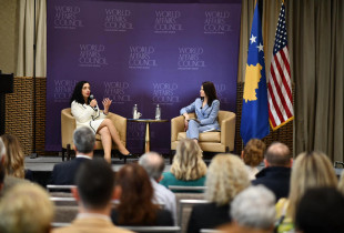 Vjosa Osmani - presidente