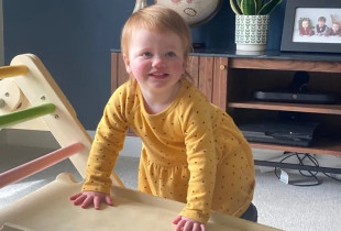 Terapia e parë e gjeneve në botë arrin sukses, vajzës britanike i kthehet dëgjimi