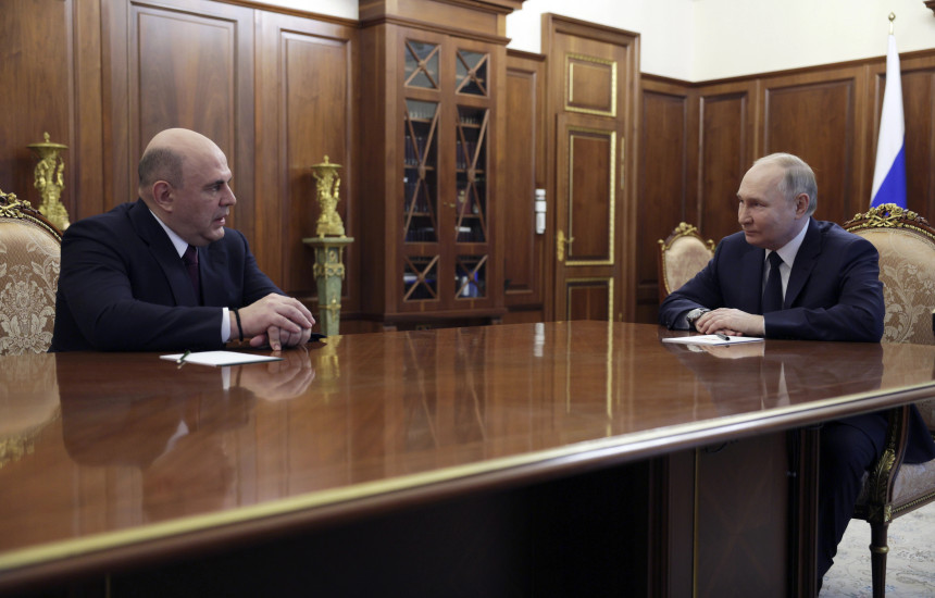 Vladimir Putin dhe Mikhail Mishustin