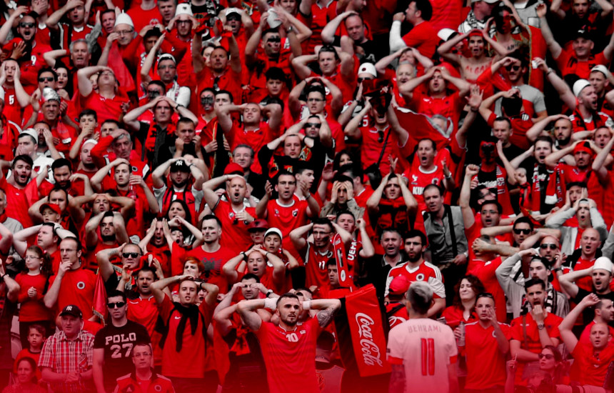 Tifozat kuq e zi tifozet shqiptare