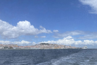 Pamje panoramike e Lisbonës nga Lumi Tejo