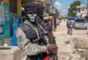 Haiti - bandat