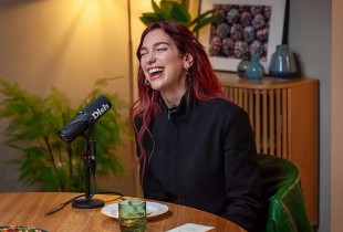 Dua Lipa në podcastin “Dish”