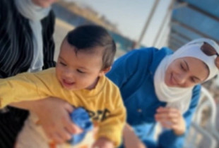 Raneem Hijazi me djalin e saj Azzouz