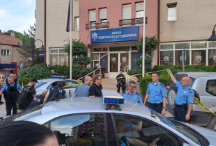 Aksioni ne veri ne mbyllje te Bankes Postare Kursimore - Mitrovice e Veriut
