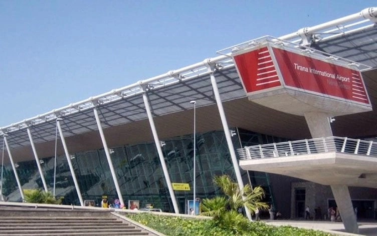 Aeroporti i Tiranës