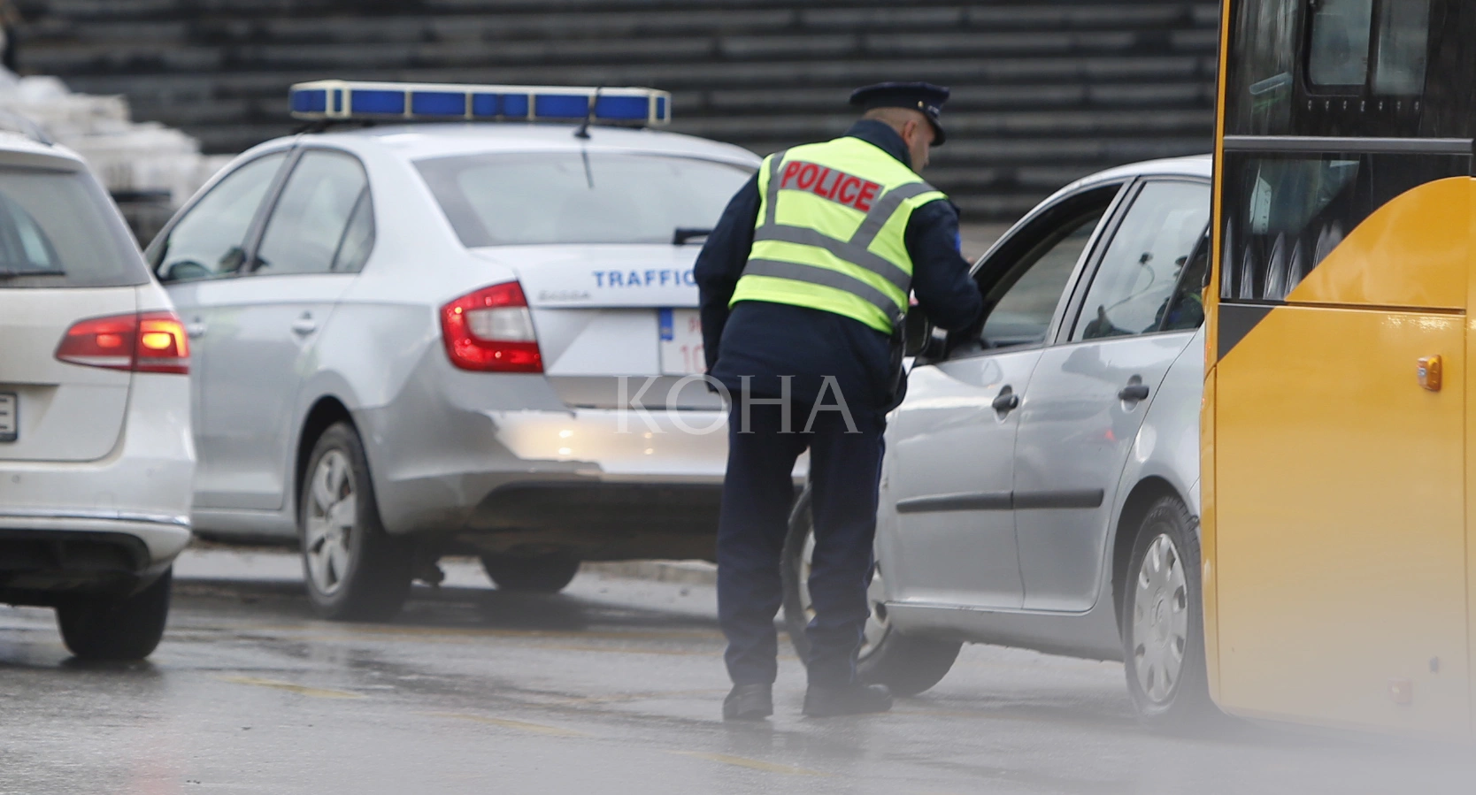 Policia e Kosoves gjoba kontroll