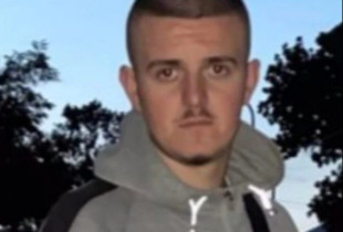 Policia po e kërkon të dyshuarin që plagosi tre persona mbrëmë në Pejë