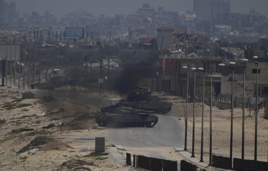 Tanket izraelite në Rafah