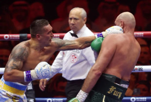 Oleksandr Usyk dhe Tyson Fury
