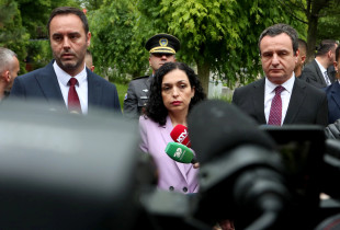 Glauk Konjufca - Vjosa Osmani - Albin Kurit
