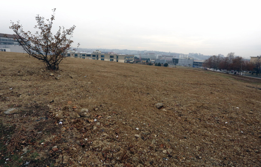 Hapësira te Fakulteti Teknik, ku më 2009 i ishin hapur themelet teatrit të operës dhe baletit “dr. Ibrahim Rugova”. Tash aty po ndërtohet objekt për nevojat e Universitetit të Prishtinës