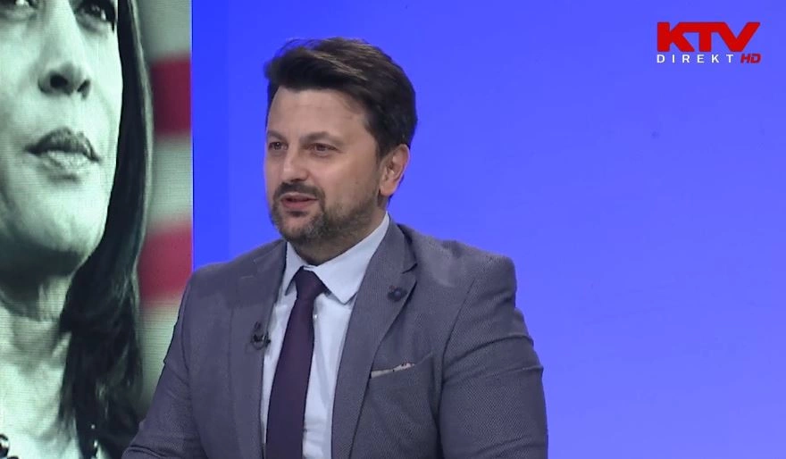 Studiuesi i filozofisë, Latif Mustafa