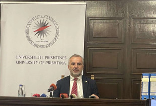 Rektori i Universitetit të Prishtinës, Arben Hajrullahu