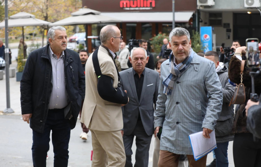 Deputetët opozitarë