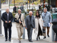 Agim Veliu, Shemsedin Dreshaj, Bekim Haxhiu, duke dorezuar kallezim penal ndaj Arberie Nagavcit