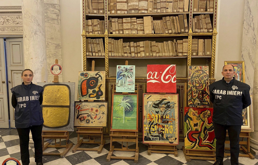 Vepra të falsifikuara të artistëve më të njohur botërorë janë sekuestruar pas një operacioni ndërshtetëror, e ato po ekspozohen në Piza të Italisë