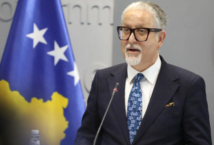 Ministri i Shendetesise, Arben Vitia