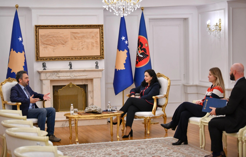 Vjosa Osmani dhe Kreshnik Radoniqi