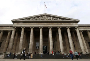 Rreth 1700 eksponate të qeramikës kineze do ta kenë vend të përhershëm Muzeun Britanik në Londër, falë një donacioni që kap vlerën e 1.2 miliard dollarëve