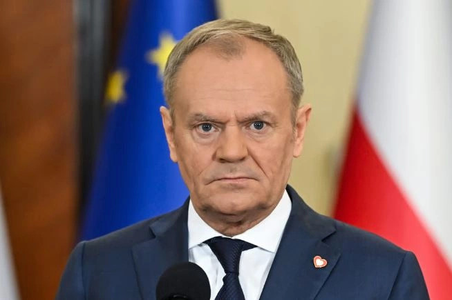 Tusk: Polonia do t’i rrëzojë objektet që shkelin hapësirën e saj ajrore