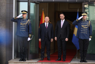 Kryeparlamentari Glauk Konjufca ka pritur në takim homologun e tij nga Maqedonia e Veriut, Afrim Gashi