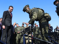 Albin Kurti - Ushtria