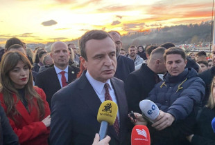 Albin Kurti - Prekaz