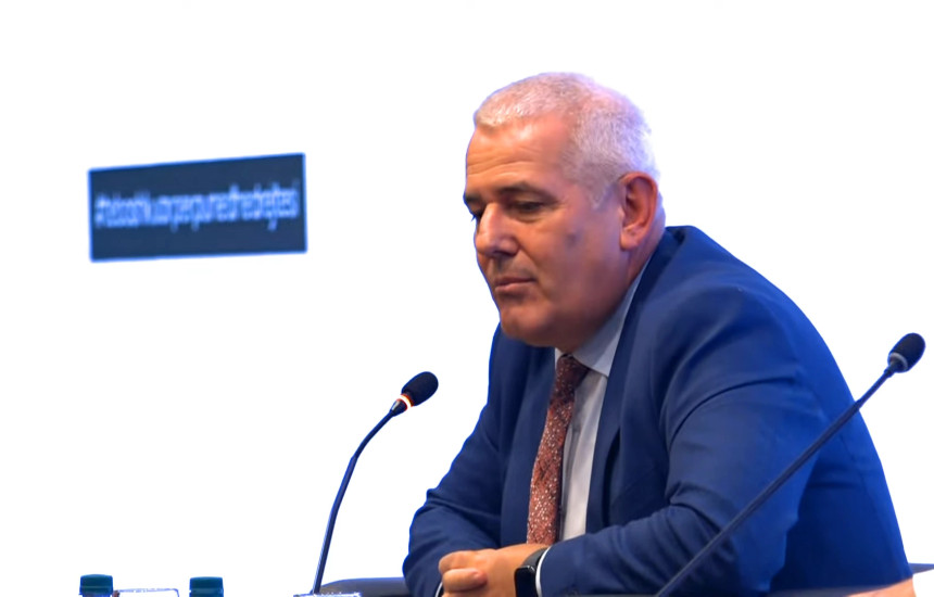 Ministri i Punëve të Brendshme, Xhelal Sveçla