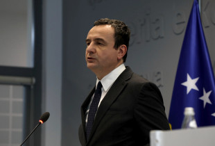 Albin Kurti ne konference per media (Foto: Alban Bujari)