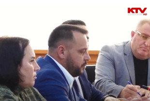 Ejup Maqedonci duke raportuar ne komision